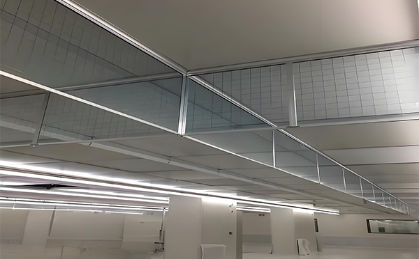 城中玻璃挡烟垂壁