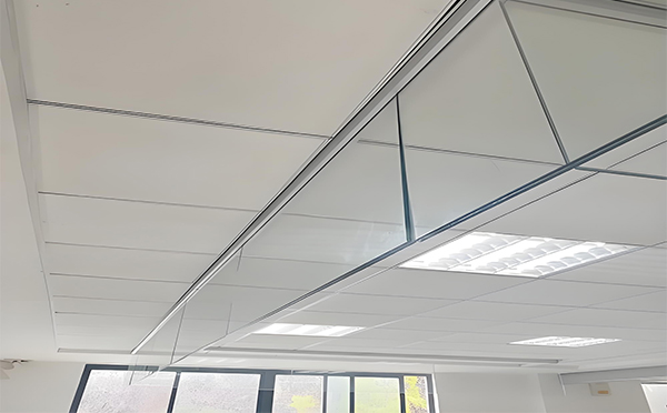 城中玻璃挡烟垂壁