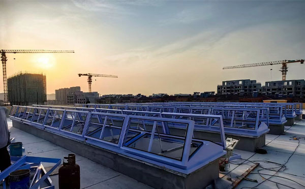 消防城中排烟窗工作原理