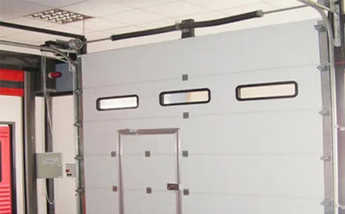 城中工业提升门的安装方法